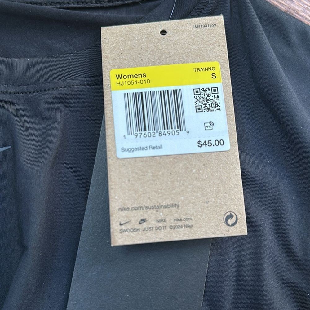 Nike One Classic Dri-Fit Top. Small - Picture 7 of 7